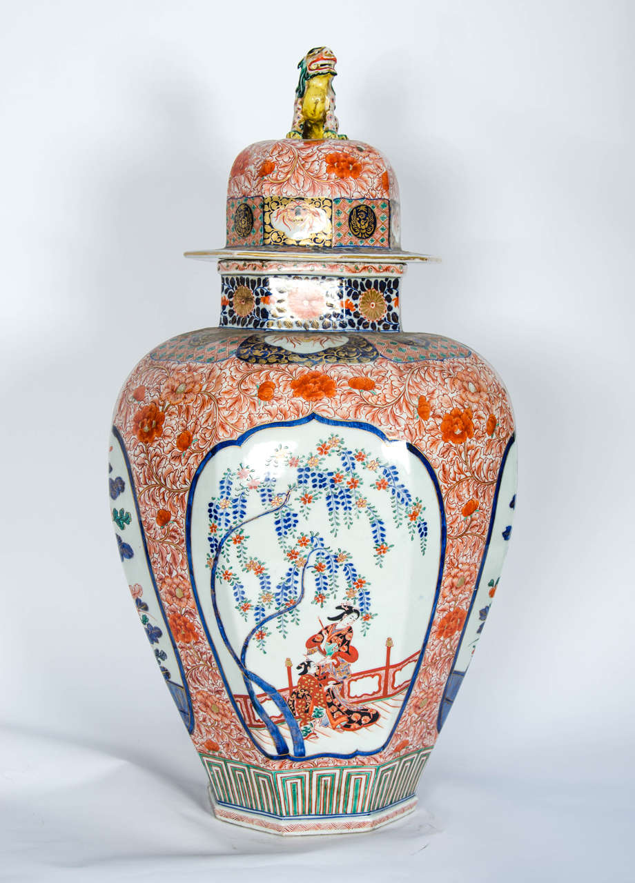 Large Pair of Antique Japanese Imari Vases For Sale at 1stdibs
