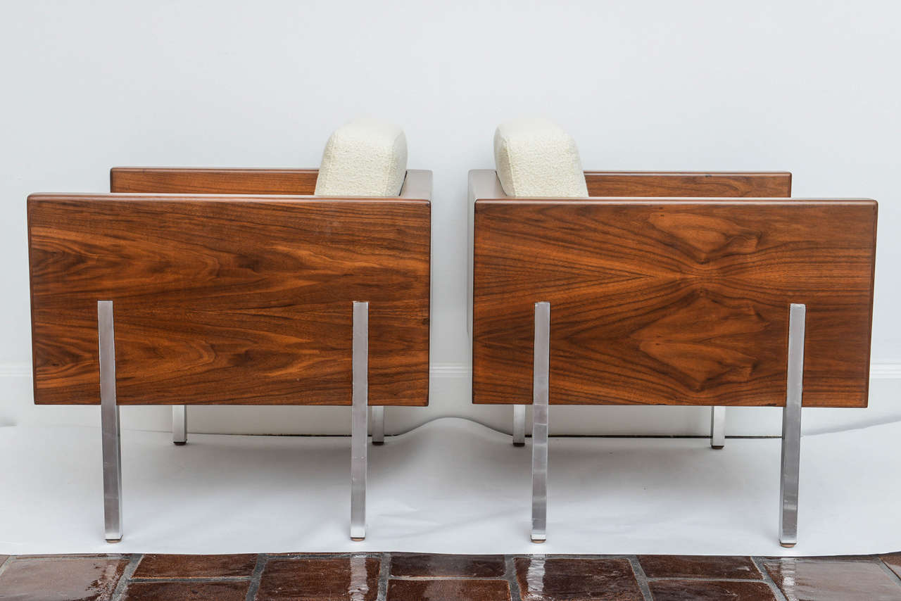 Handsome Pair of Rosewood Chairs Milo Baughman In Excellent Condition In Miami, FL