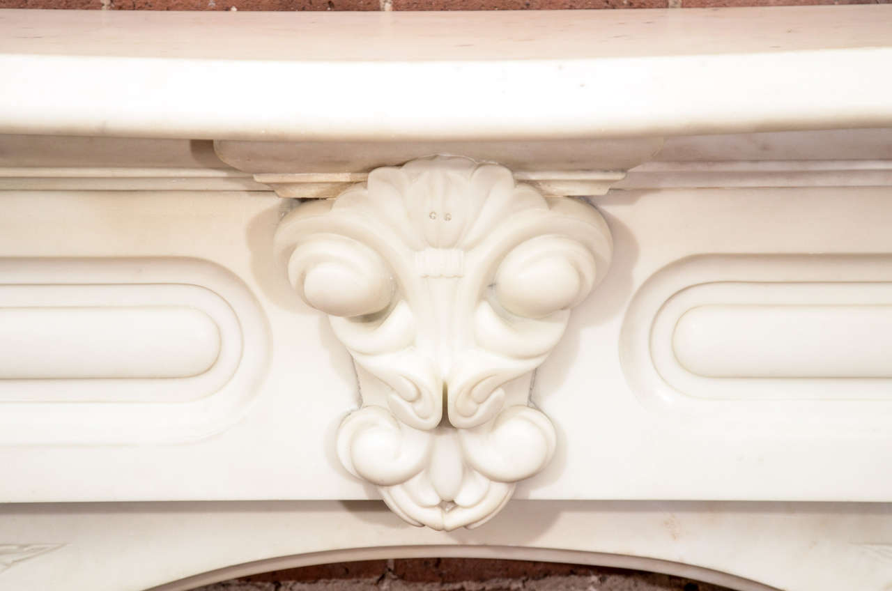 white mantel with corbels