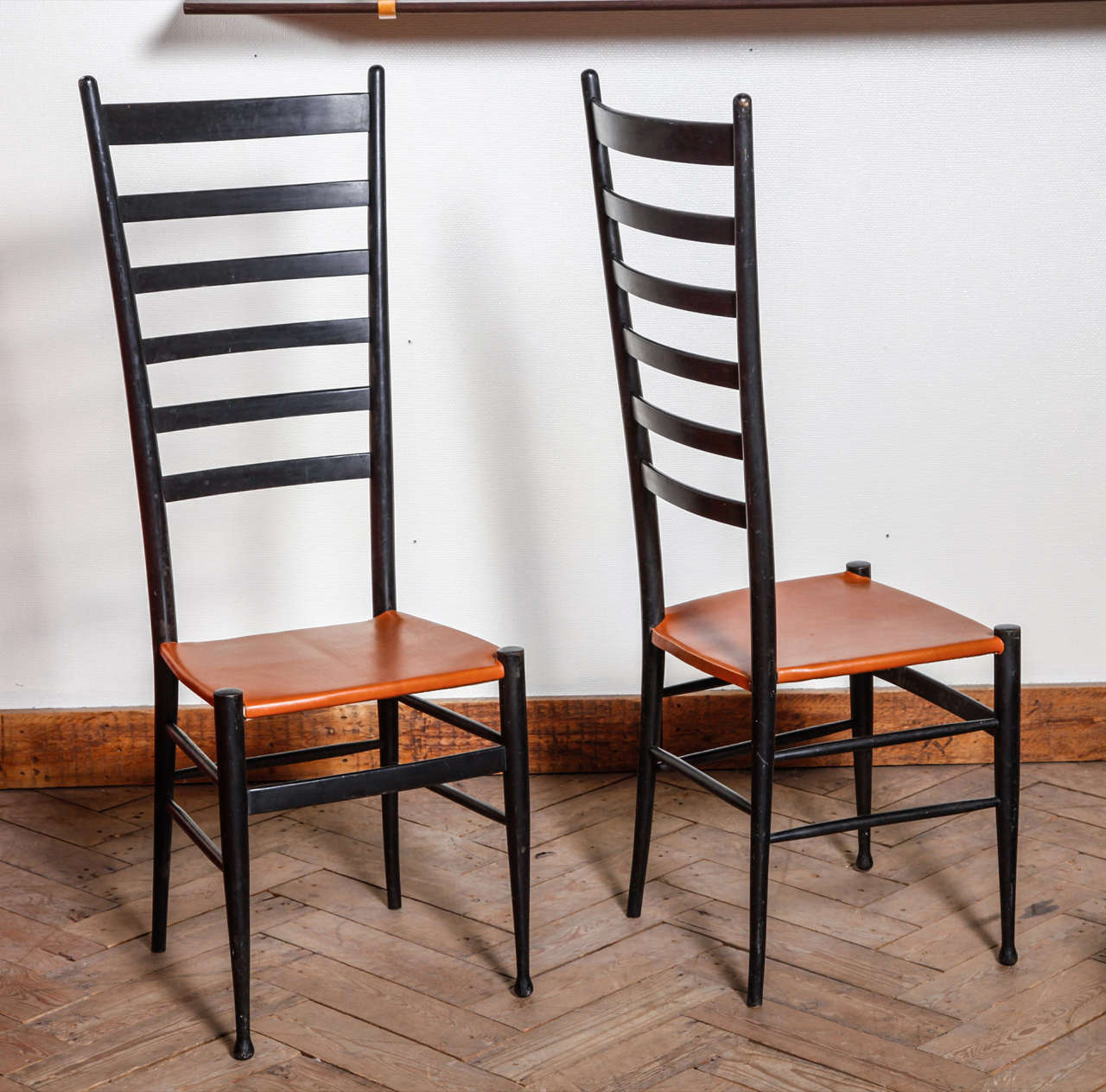 Pair of High Back Chairs in the Style of Gio Ponti In Good Condition In Brussels, BE