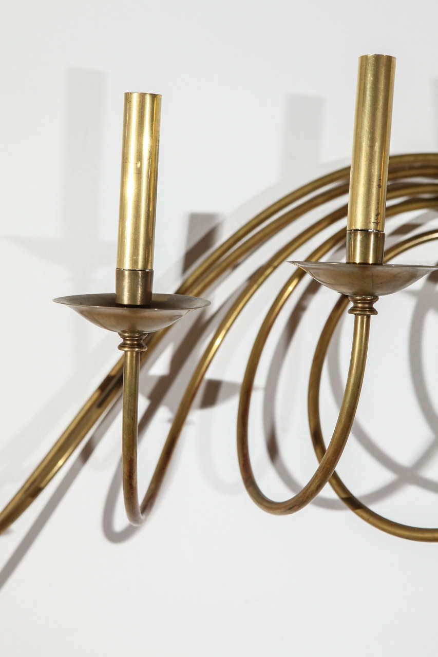 Mid-Century Brass Sconce For Sale 1