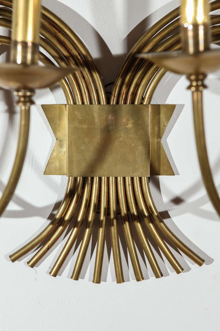 Mid-Century Brass Sconce For Sale 3