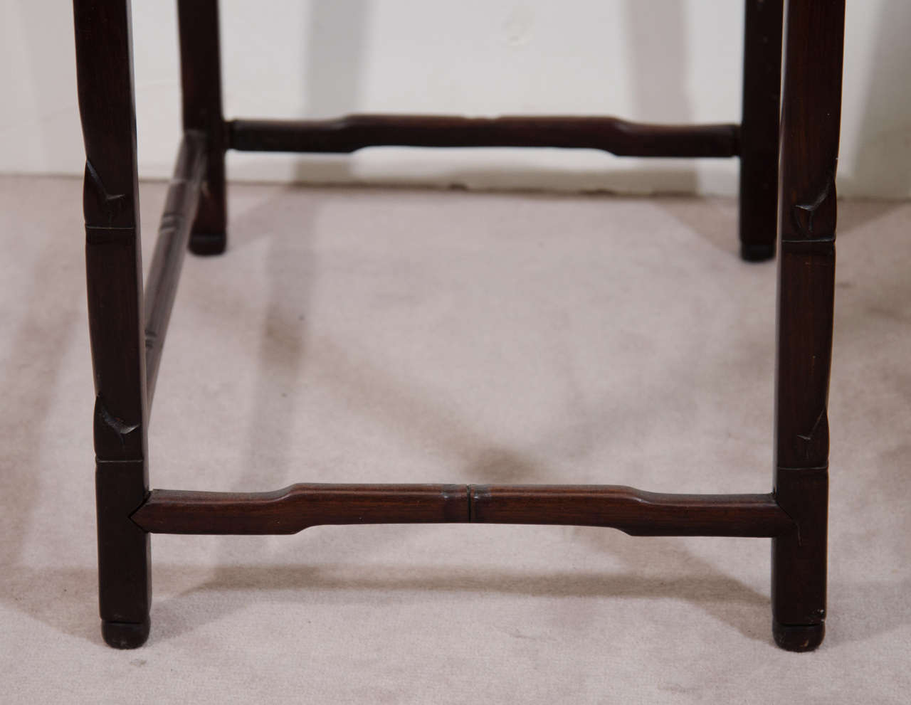 Early 20th Century Set of Chinese Rosewood Nesting Tables 2