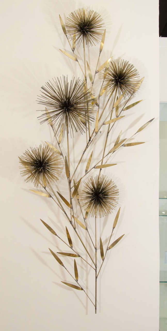 A vintage, impressive, Curtis Jere pom pom flower spray wall-mounted sculpture. Be great on the wall above some great Mid-Century furniture pieces.

