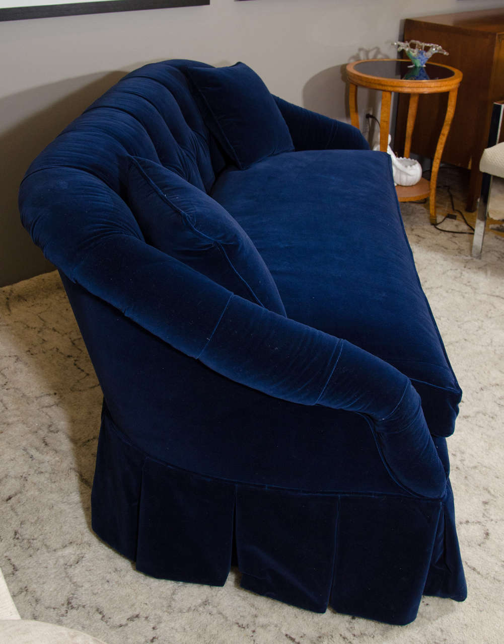 21st Century Blue Velvet Settee For Sale at 1stdibs