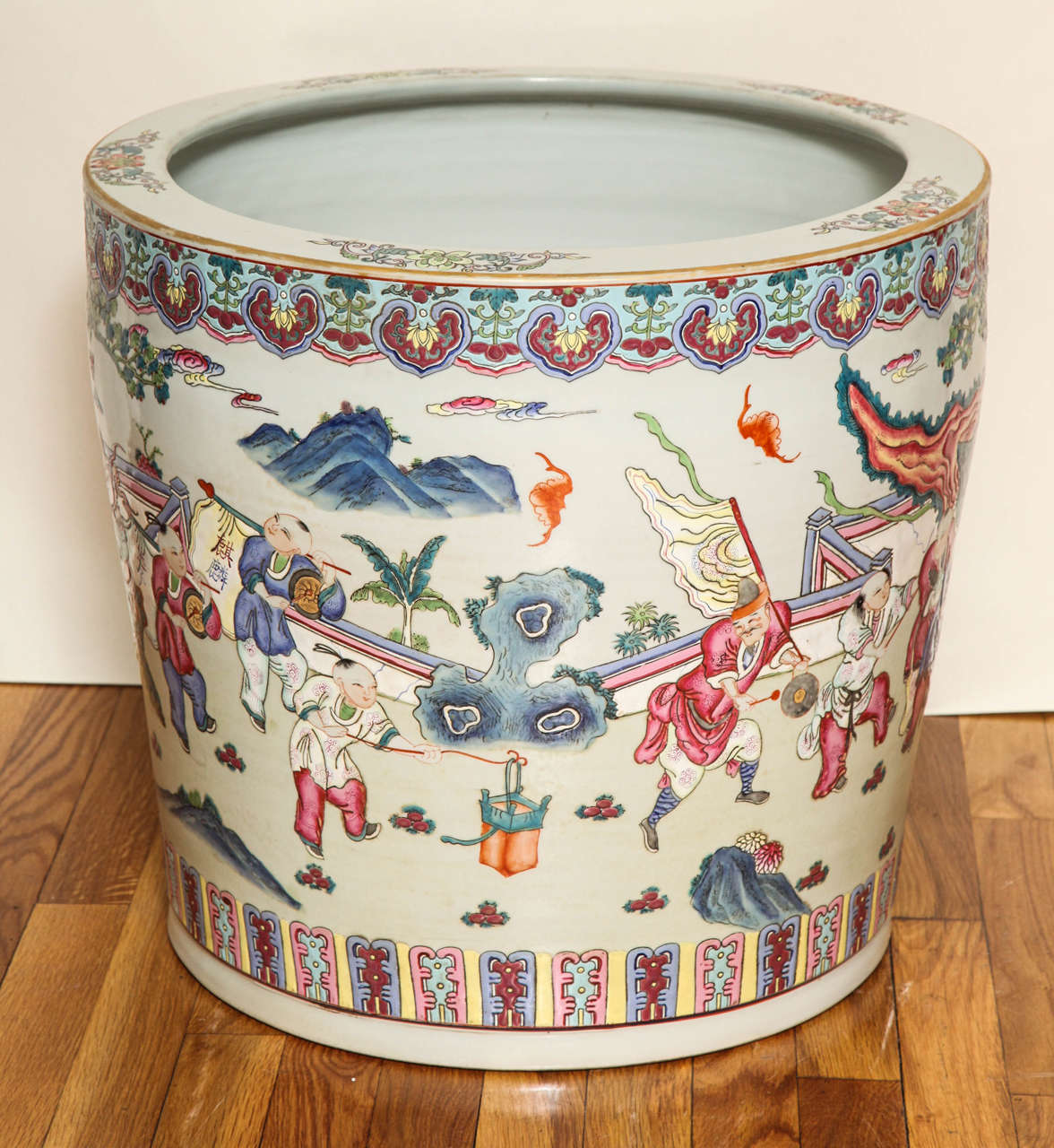 Mid-20th Century 1950s Chinese Porcelain Fishbowl