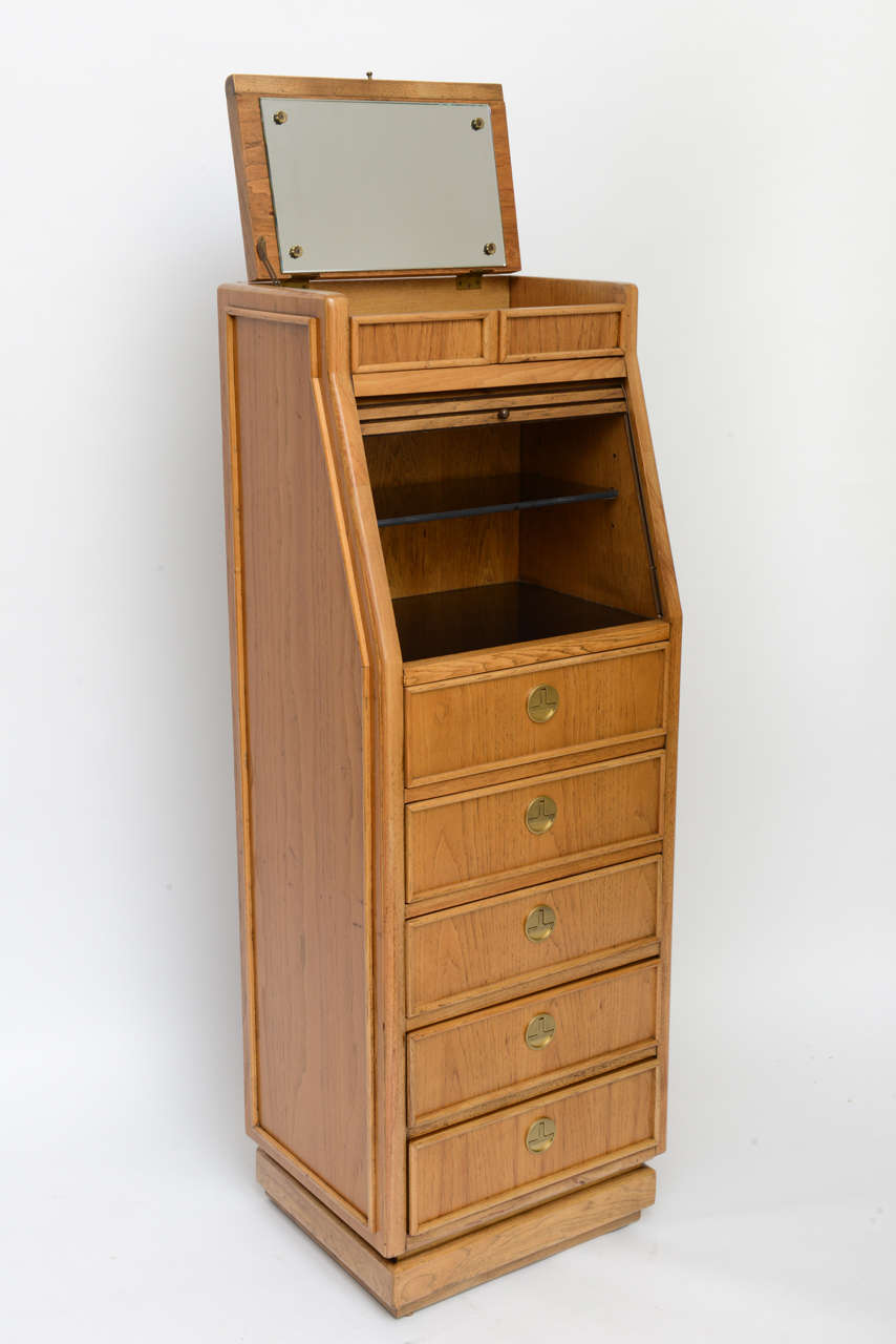 Campaign Style Tall Slender Dresser Valet by American of Martinsville In Excellent Condition In Miami, FL
