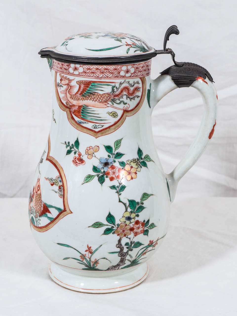 Chinese Famille Verte Water Pitcher with Period Silver Mount In Excellent Condition In Katonah, NY