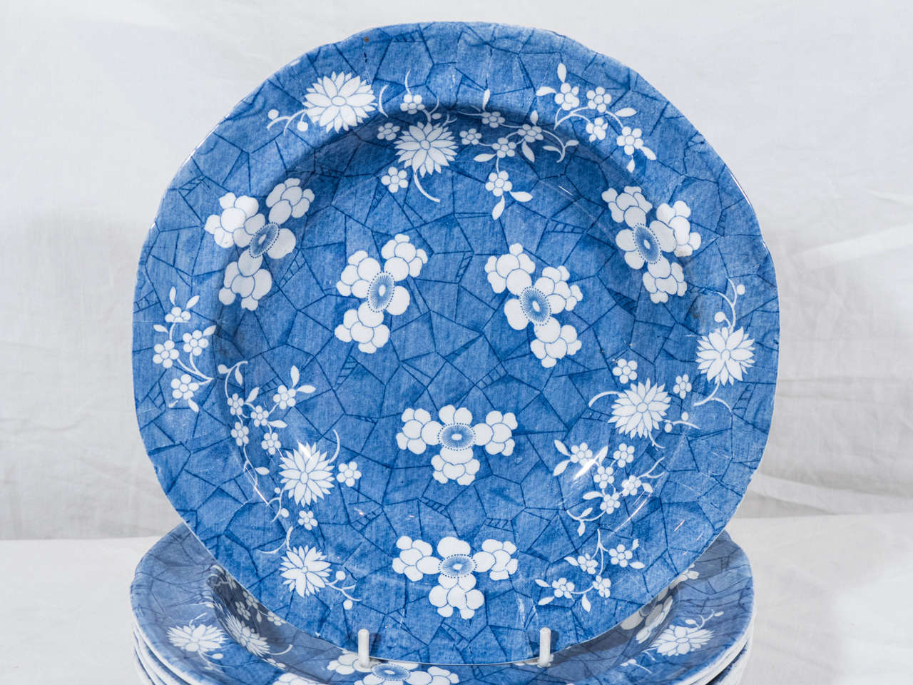 Six Blue and White Deep Dishes Decorated with Hawthorne Blossoms In Excellent Condition In Katonah, NY