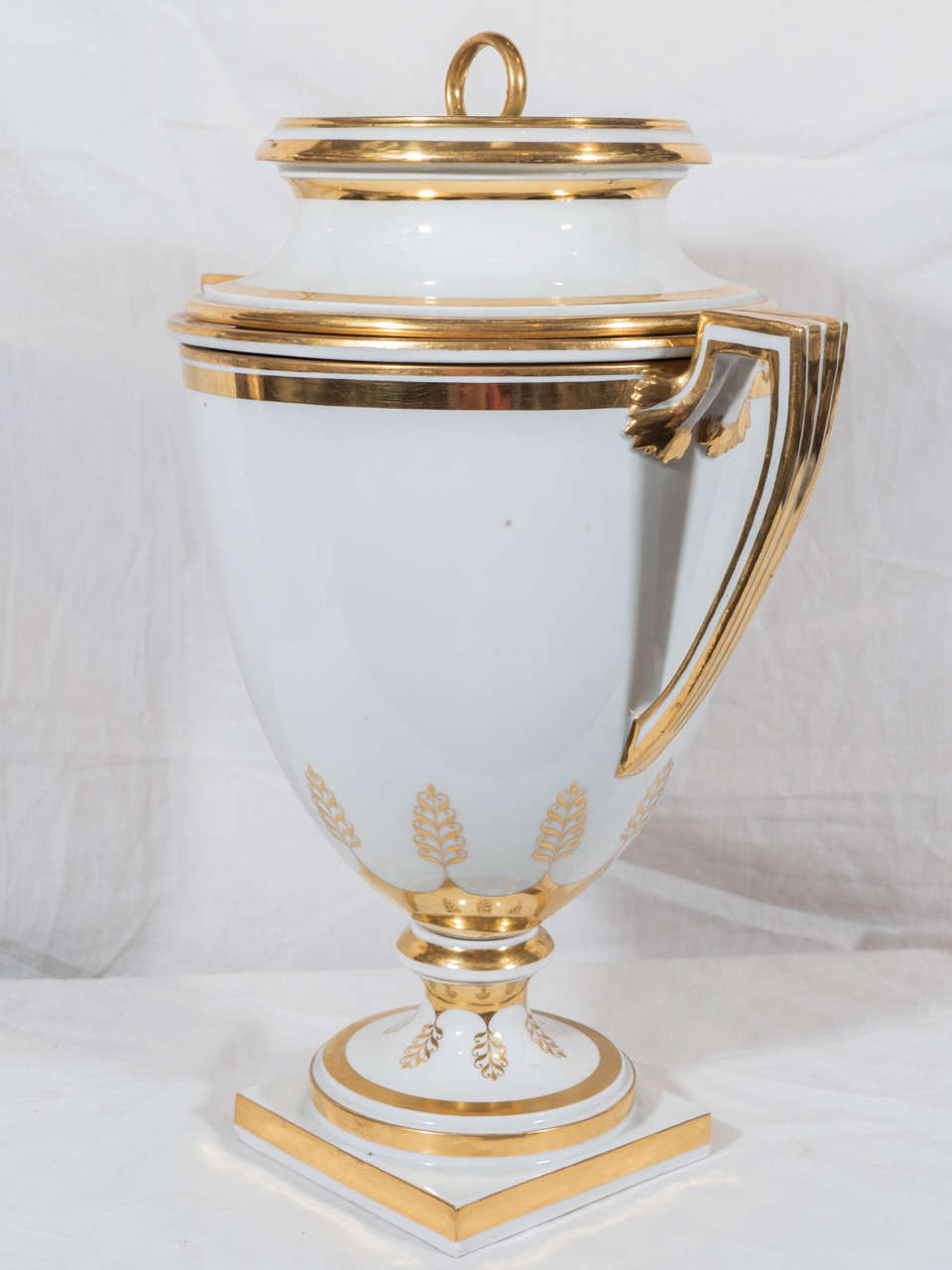 Neoclassical Pair of White and Gold Vienna Porcelain Ice Pails