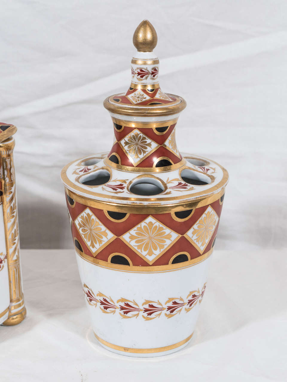 Chamberlain Worcester Mantle Garniture at 1stdibs