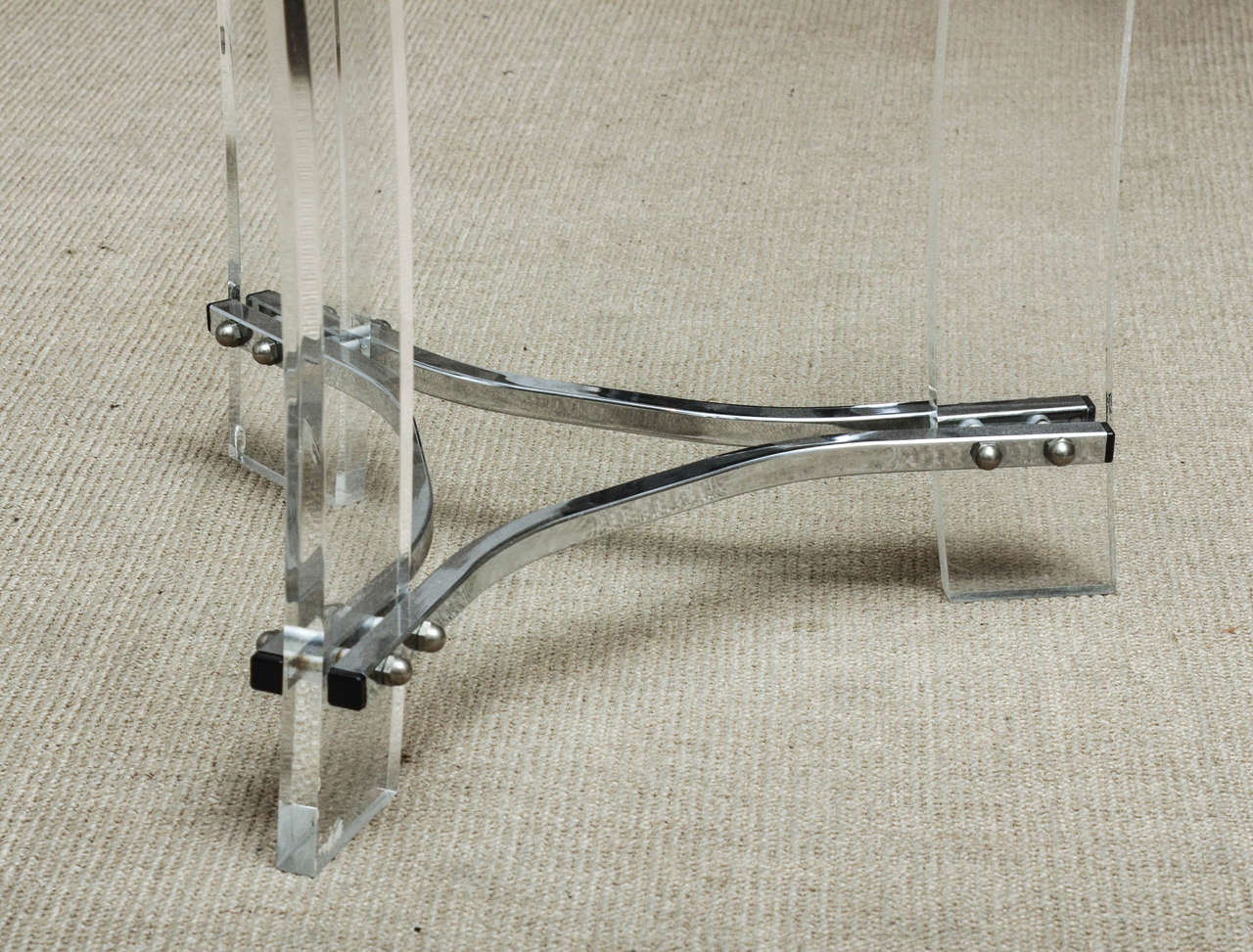 Charles Hollis Jones Mid-Century Lucite and Glass Occasional Table In Excellent Condition In Water Mill, NY