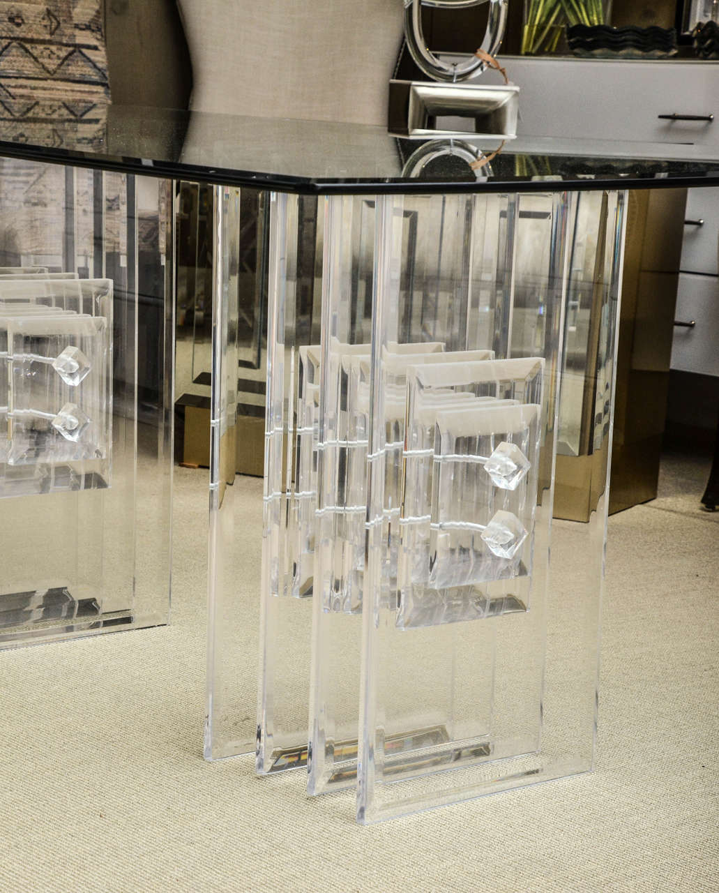 Mid-Century Glass Top Dining Table with Lucite Pedestal Base In Excellent Condition In Water Mill, NY