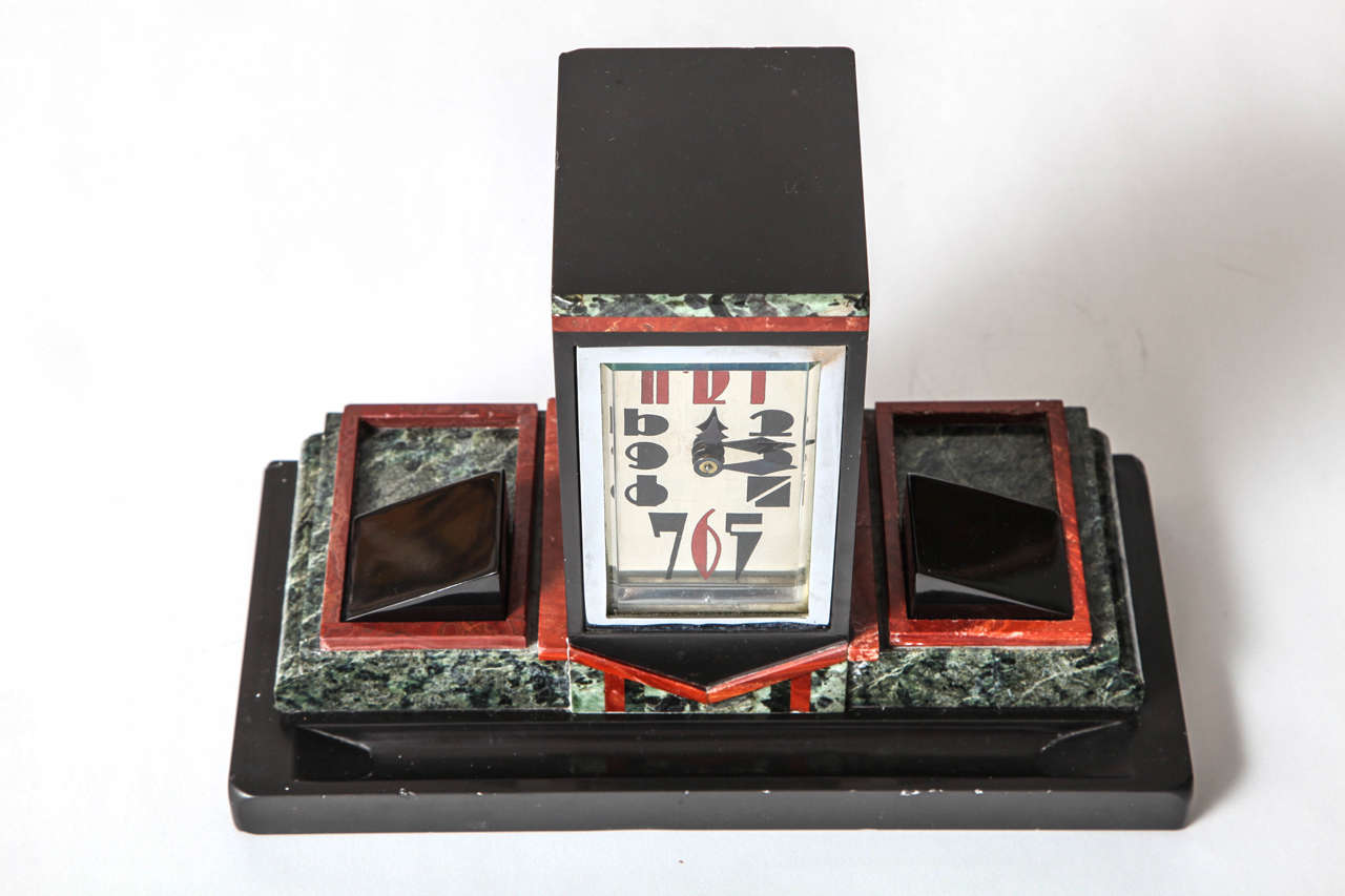 French Art Deco Marble Desk Clock with Enamel Dial, 1925 In Excellent Condition For Sale In New York, NY