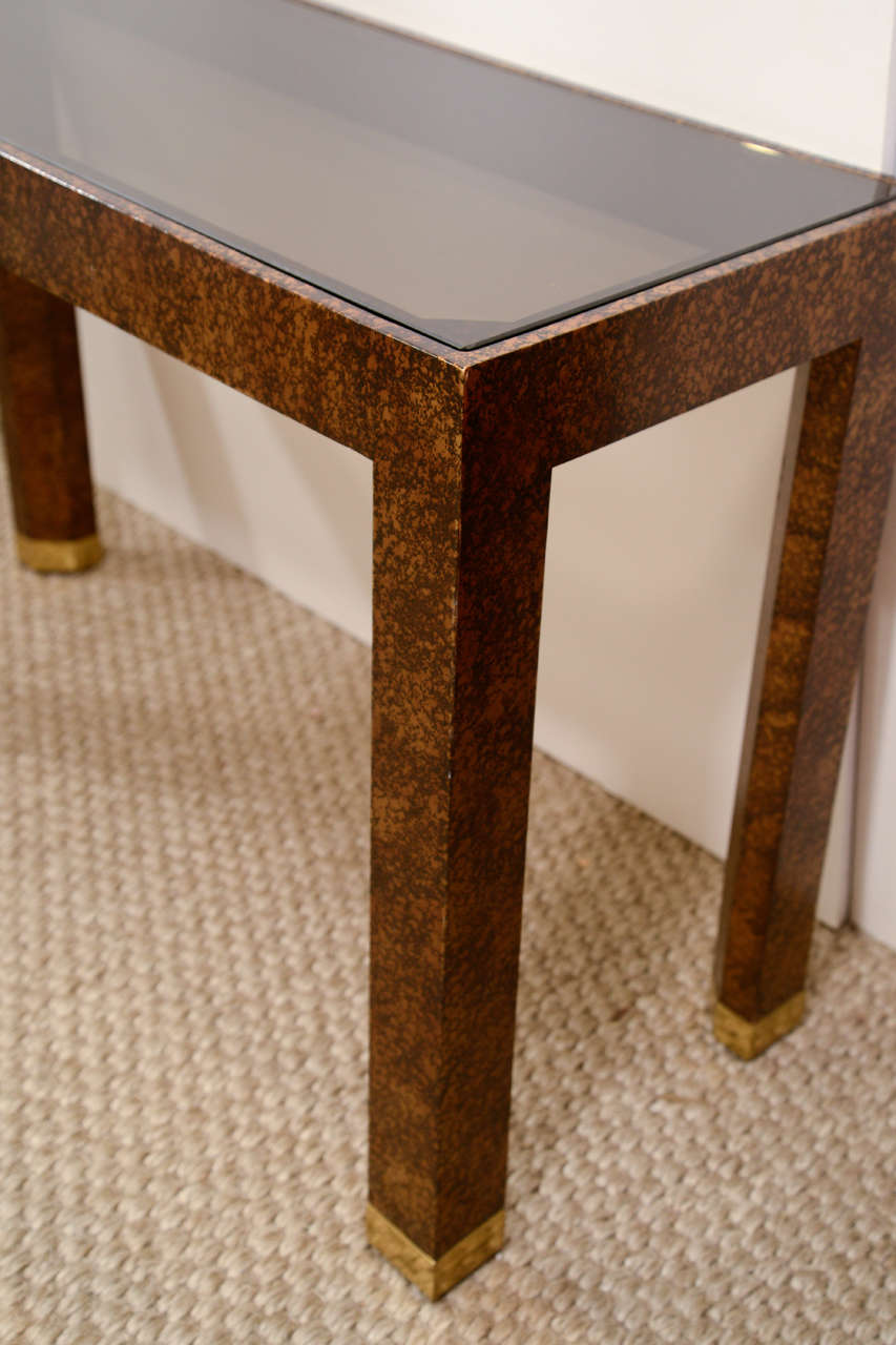 A Pair Of Vintage Henredon Console Tables In Excellent Condition In New York, NY