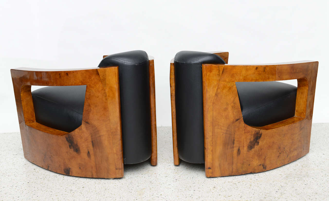 A Fine Pair Italian Modern Rootwood Armchairs, 1960s 1