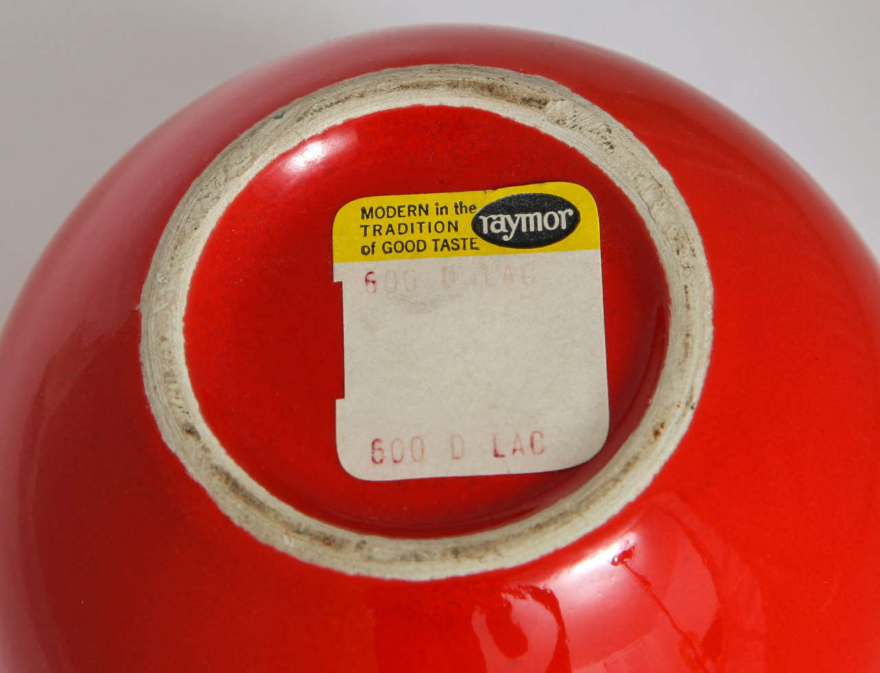 Red Orb Vase In Excellent Condition For Sale In Princeton, NJ