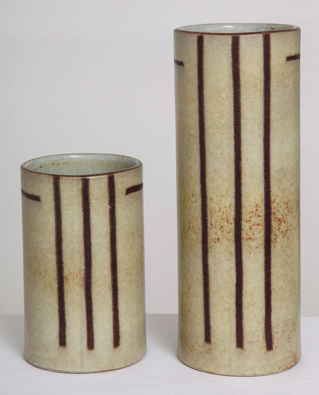 Mid-Century Modern Alvino Bagni for Raymor Vases For Sale