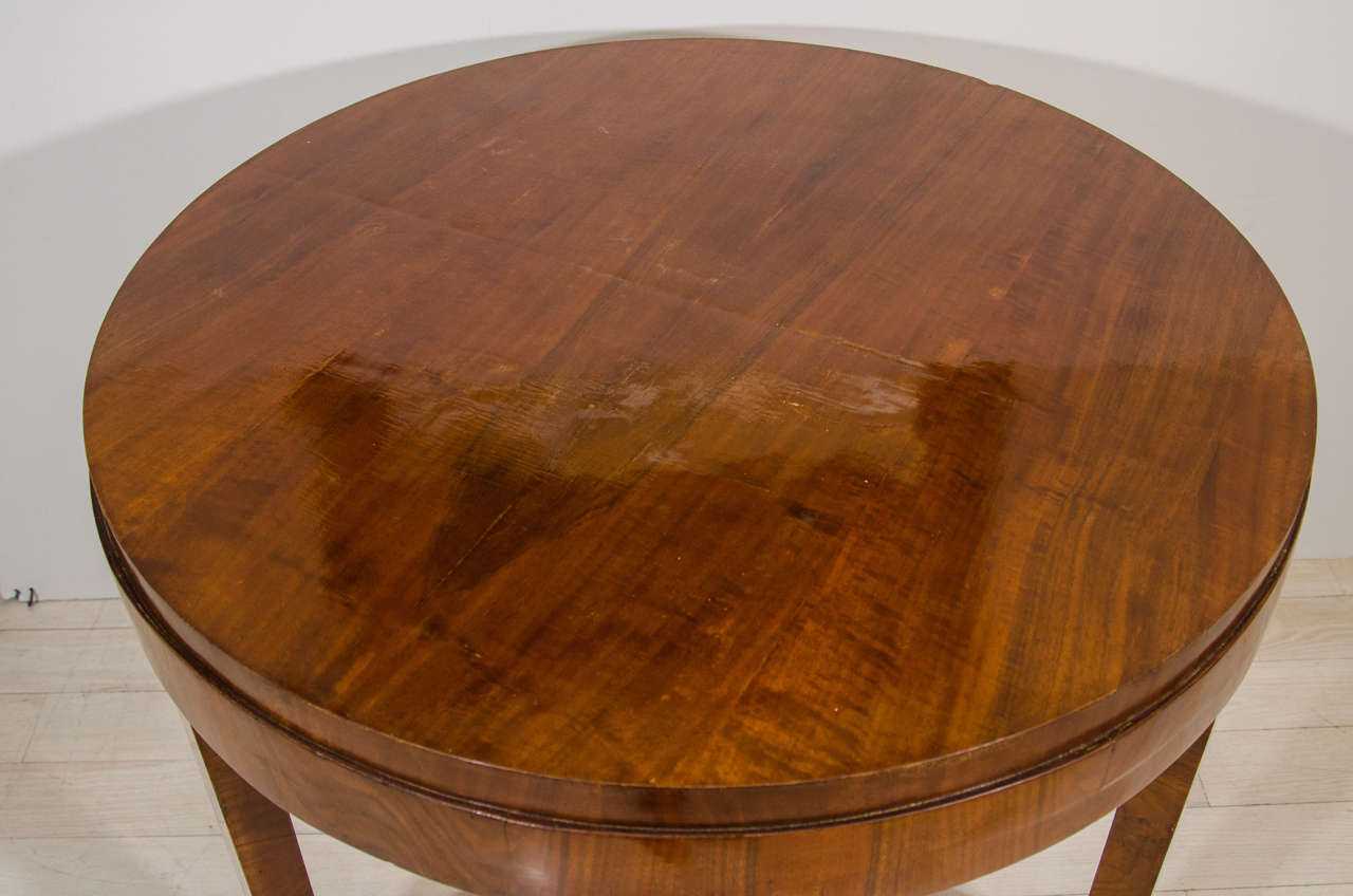 Mid-20th Century Bauhaus Style Round Walnut Table
