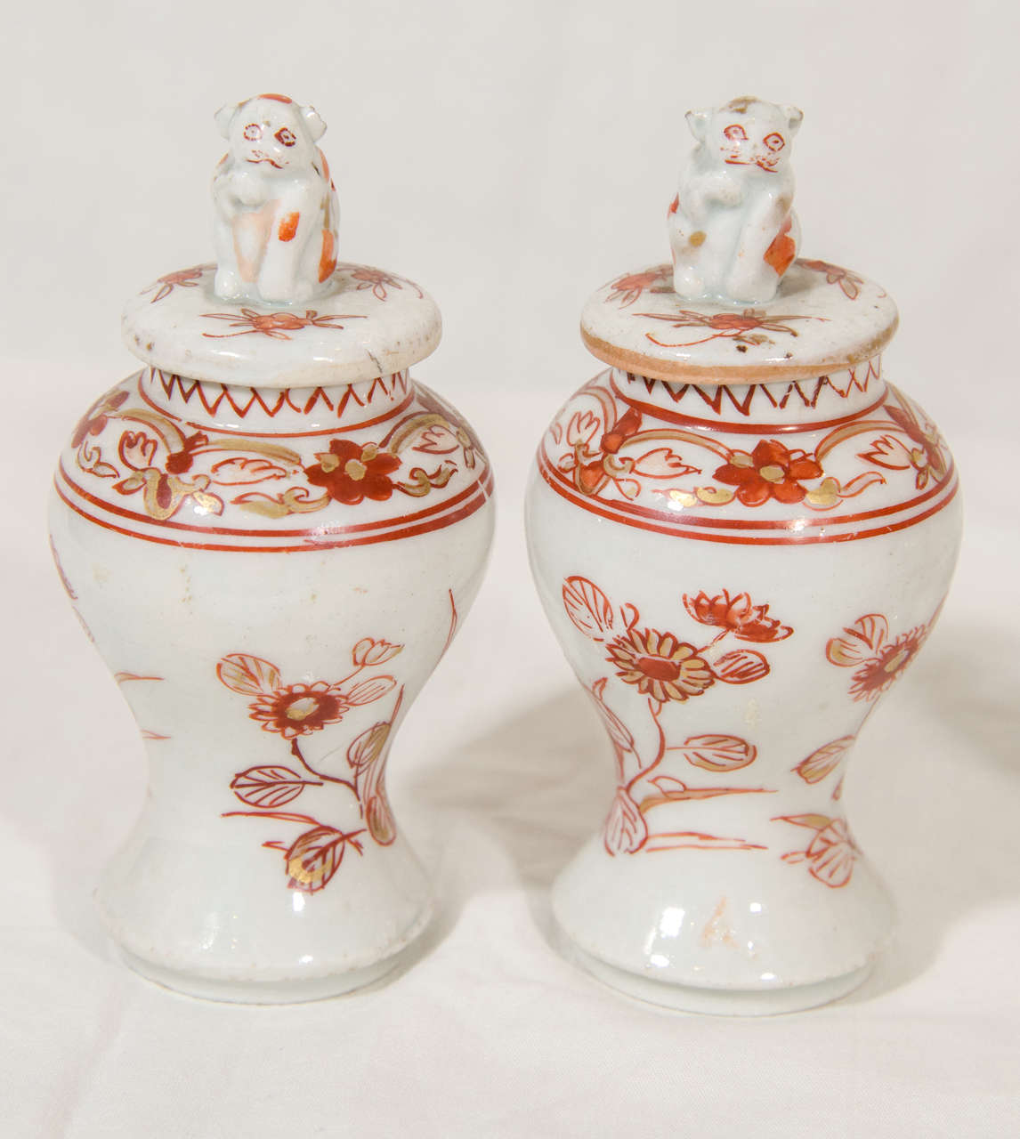 Five-Piece Miniature Japanese Porcelain Garniture In Excellent Condition In Katonah, NY