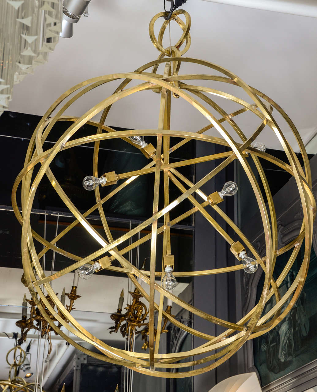 Original 1970s Spherical Brass Suspension In Excellent Condition In Saint-Ouen, IDF