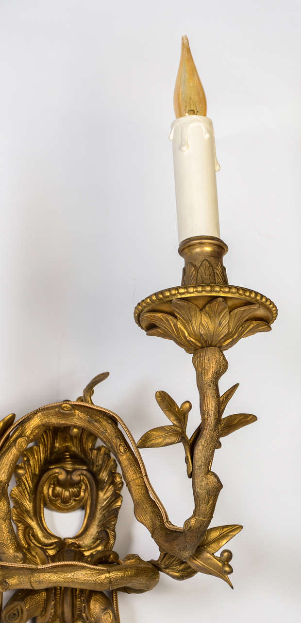 Original Set of Four 19th Century Gilded Bronze Louis XV Style Wall Sconces In Excellent Condition For Sale In Saint-Ouen, IDF