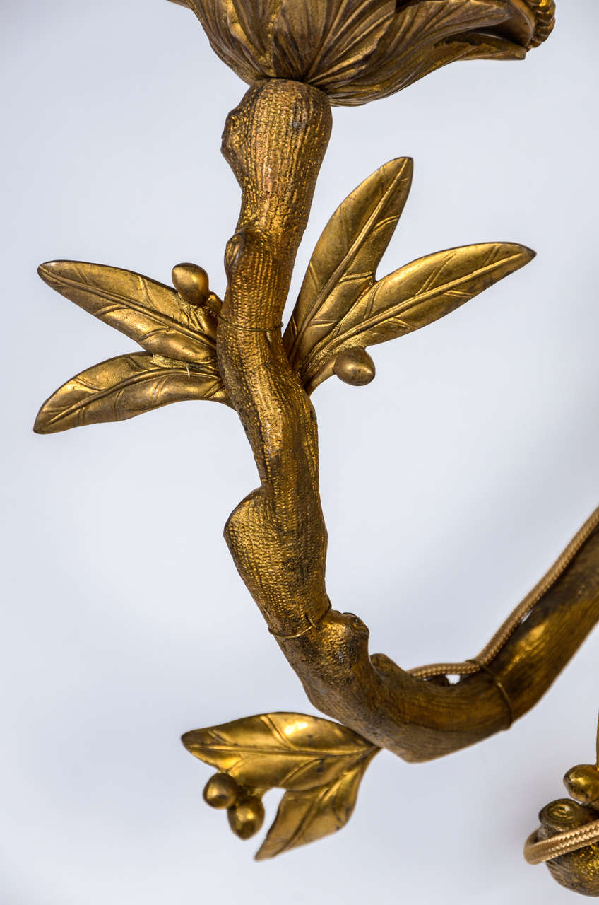 Satz von vier vergoldeten Bronze-Wandleuchtern im Louis-XV-Stil des 19. Jahrhunderts im Angebot 2