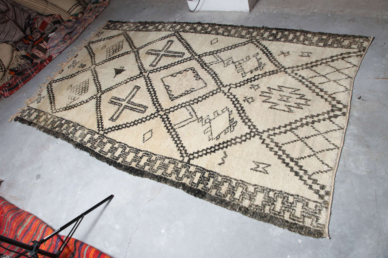 Vintage Beni Ourain rug from Morocco, C 1950. Size is 10'9
