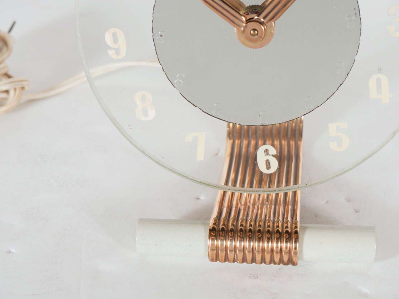Art Deco Cantilever Style Desk Clock by Telechron In Excellent Condition In New York, NY