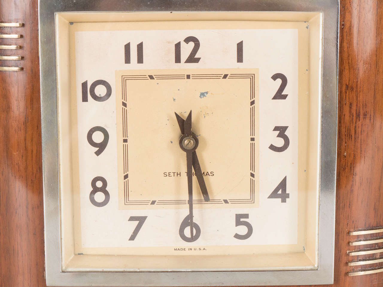 Streamlined Electric Art Deco Clock by Seth Thomas in Bookmatched