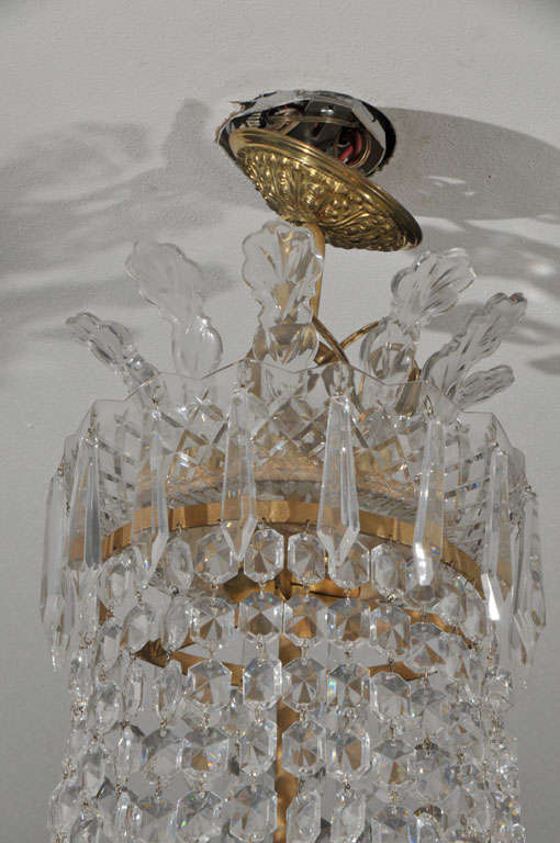 Waterford crystal chandelier In Excellent Condition In Houston, TX
