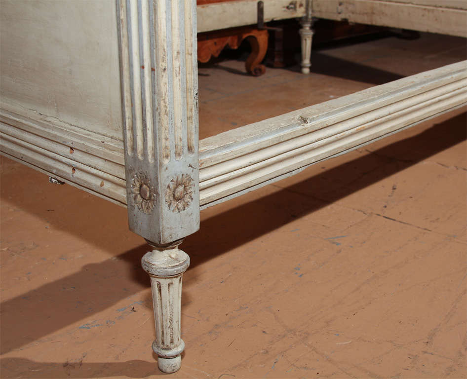 Italian Painted Louis XVI Bed For Sale 4