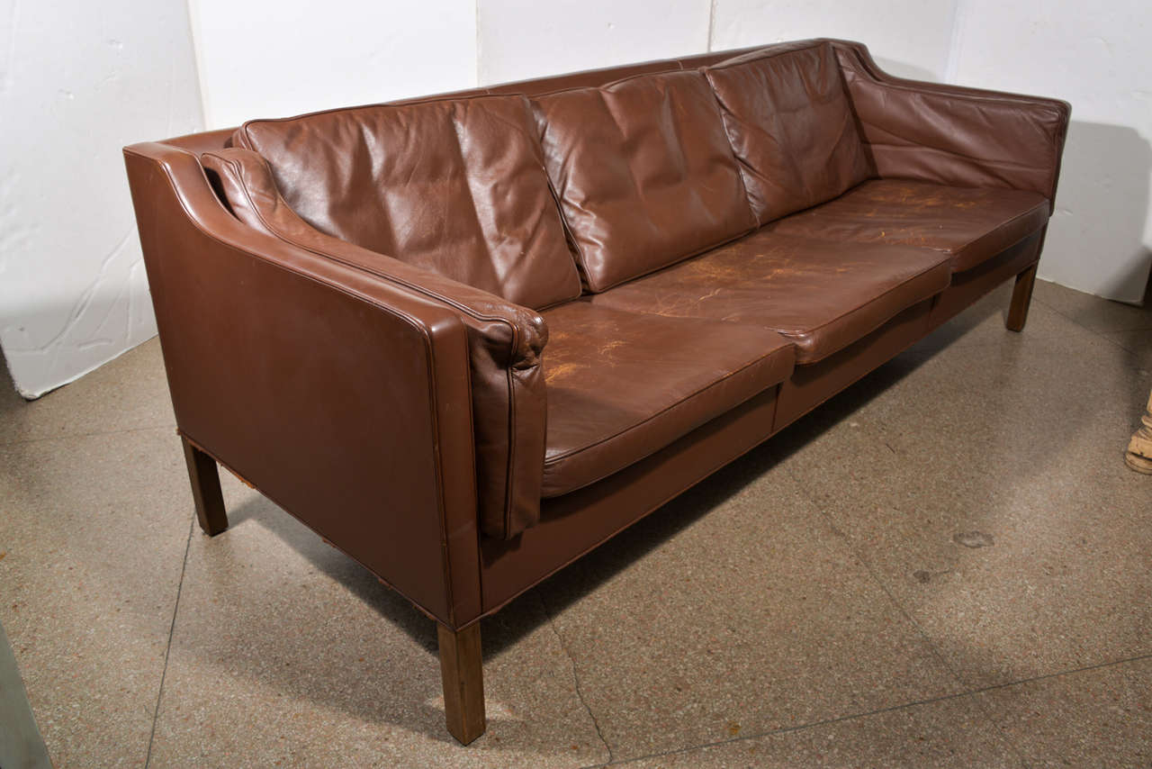 GENTLY WORN THREE SEAT BORGE MOGENSEN 1950s SOFA
DESIGNED FOR HIS OWN HOME IN COPENHAGEN

VERY COMFORTABLE