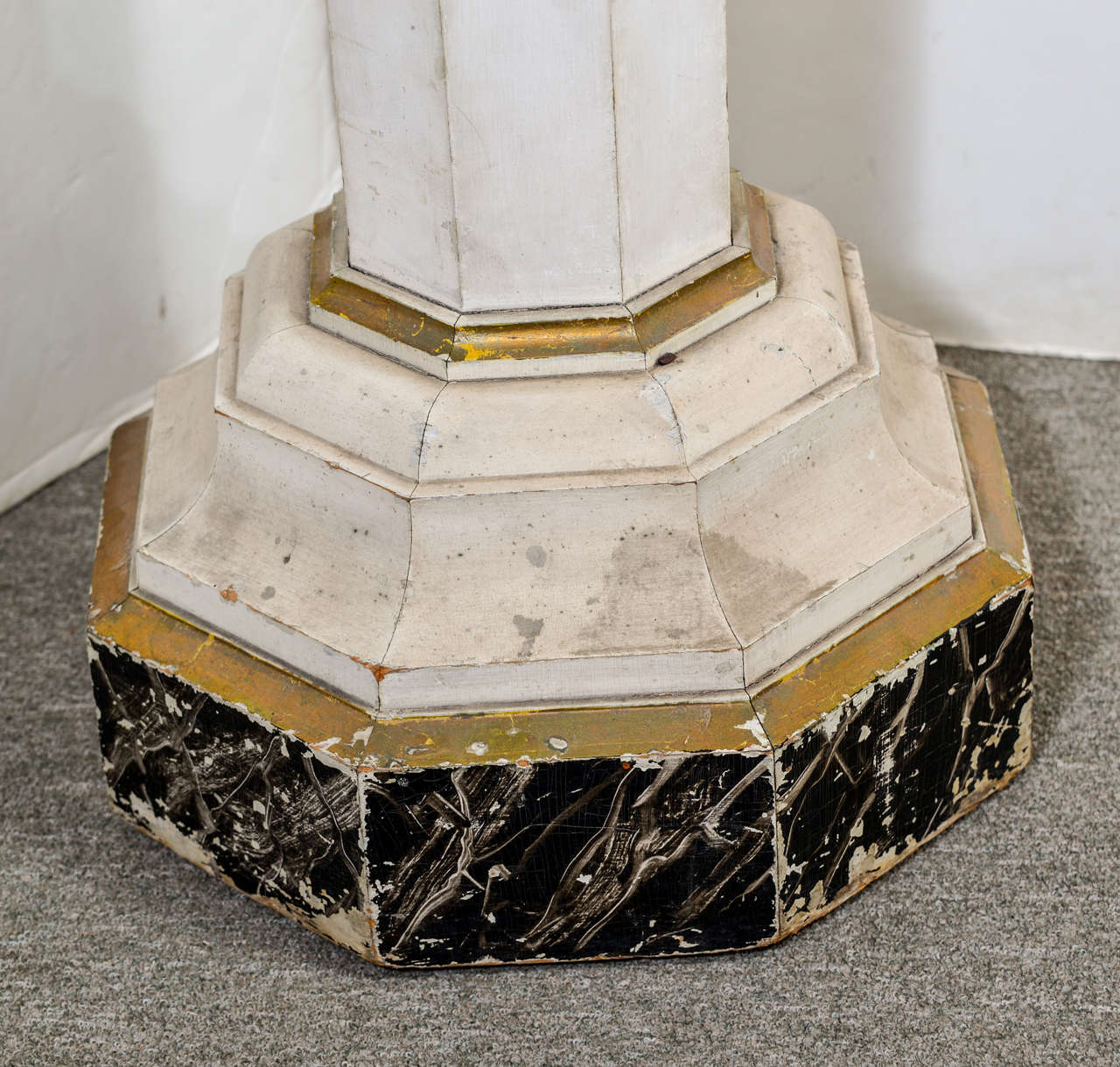 19th c. Baptismal Font with Gilded Accents In Good Condition In Houston, TX