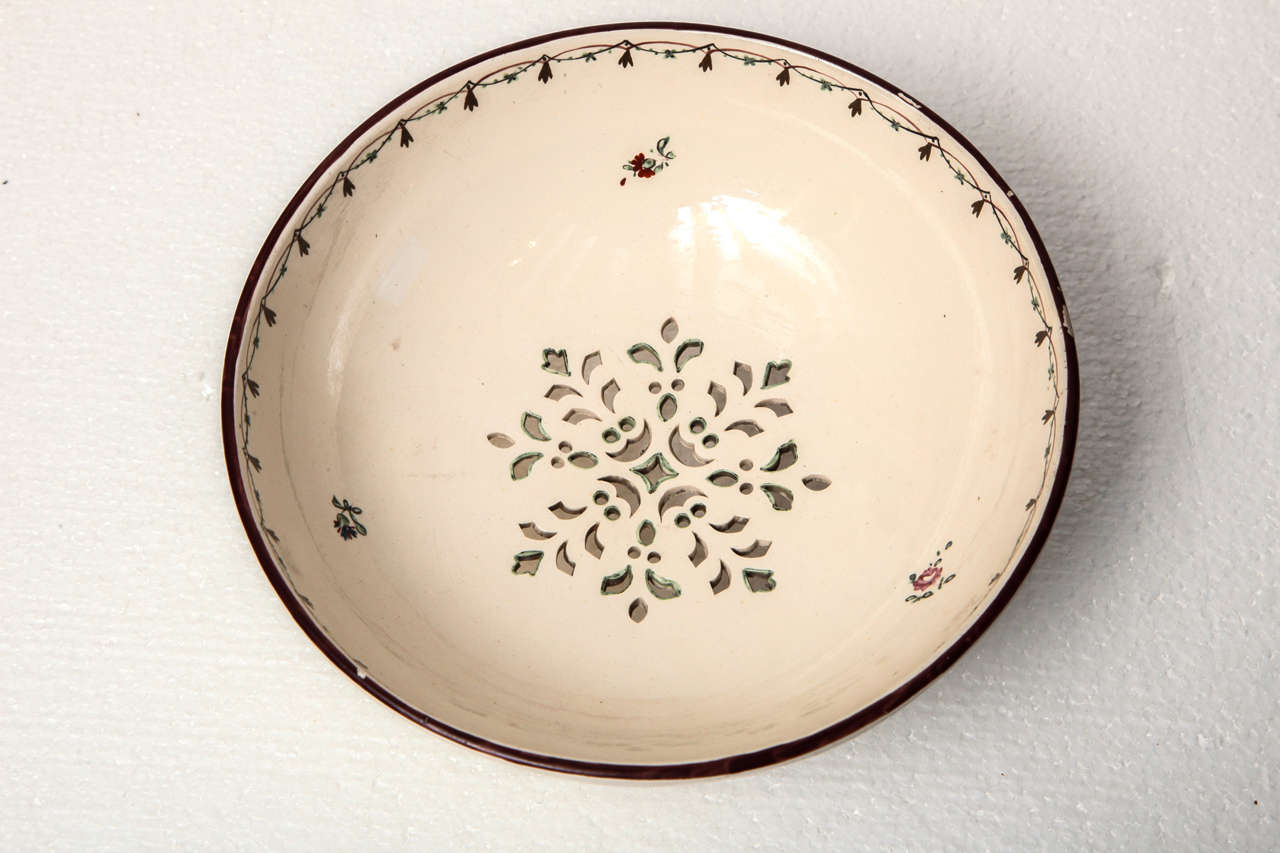 19th Century Wedgwood Queensware Colander For Sale at 1stDibs