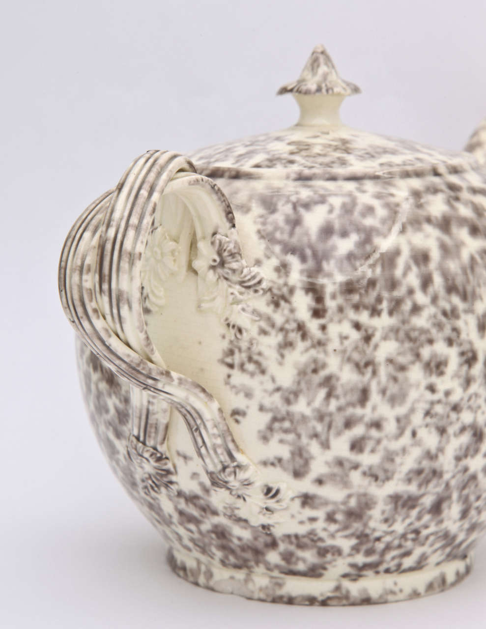 Rare English, Creamware Pottery Teapot with Gray Tortoise Glazes For Sale 1