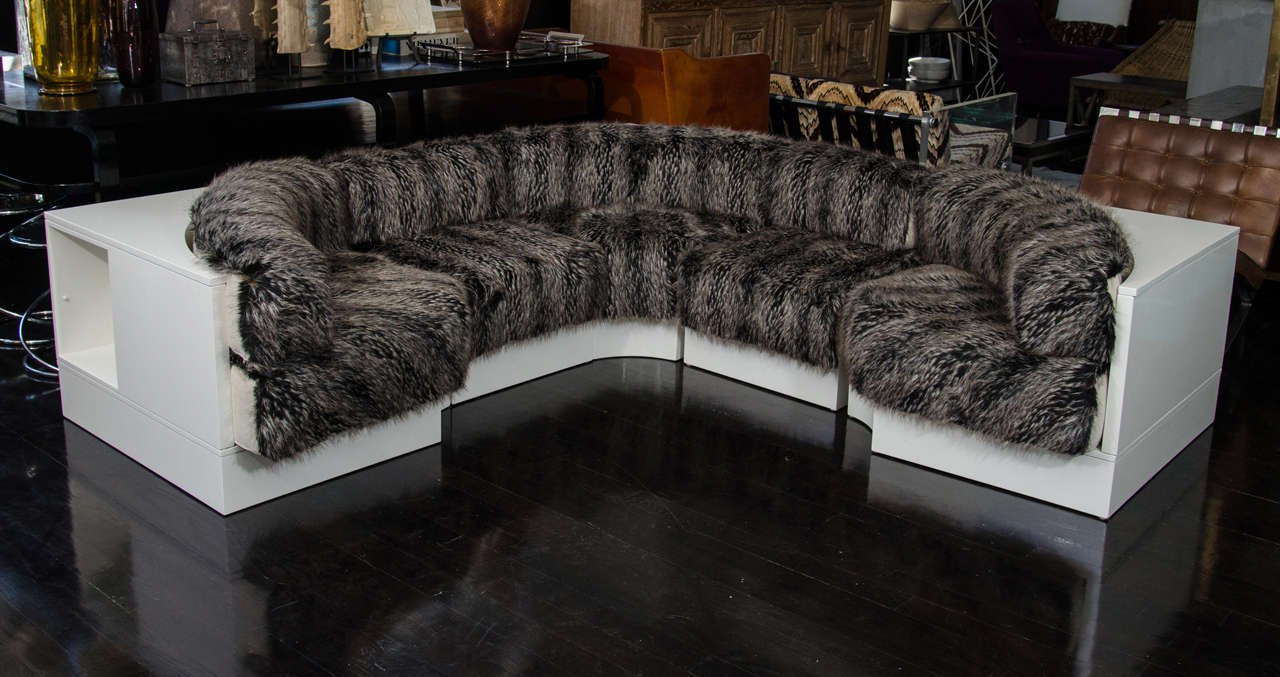 Mid-Century Modern Party Sofa covered in Faux Fur