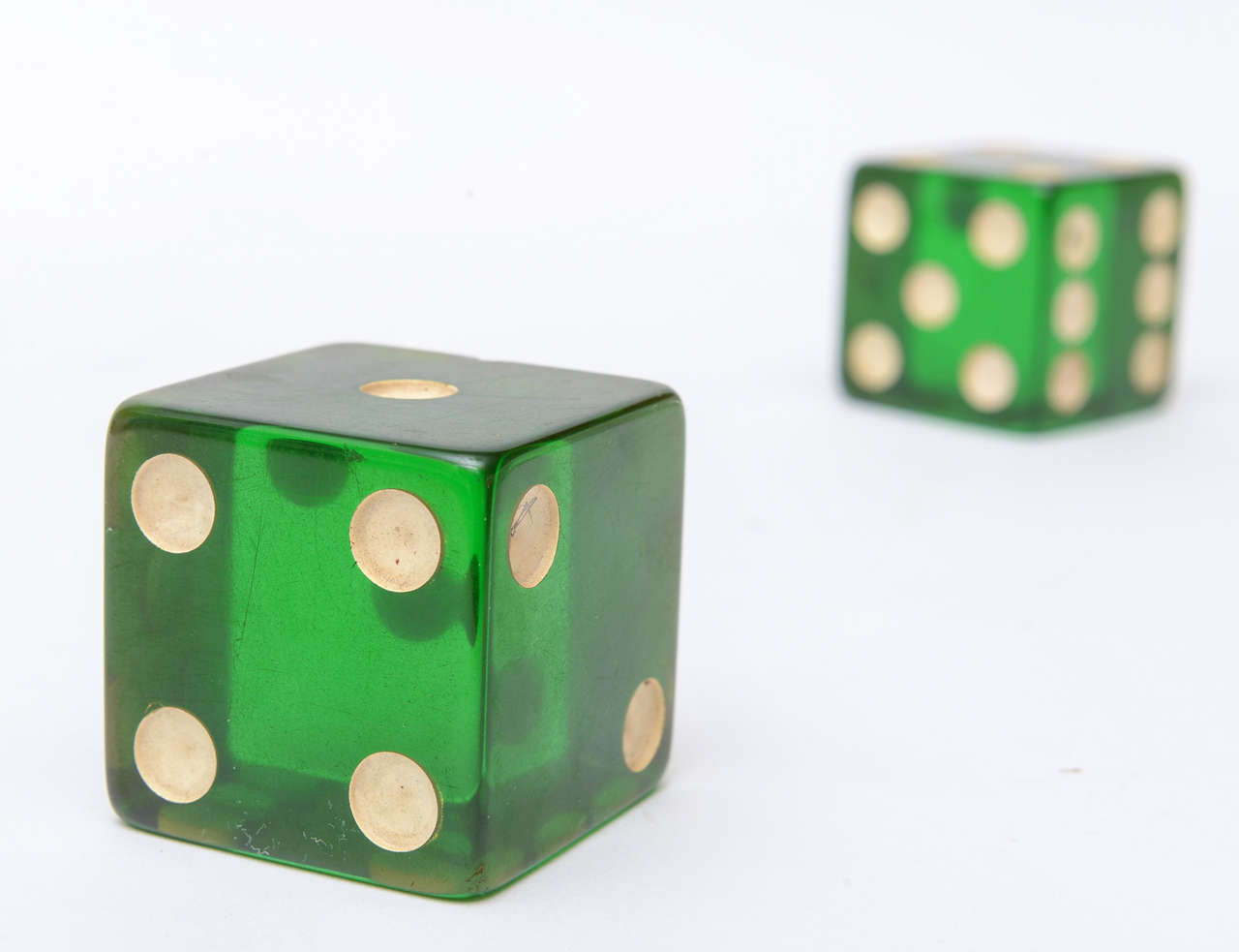 Pair of Green Bakelite Dice In Good Condition In North Miami, FL