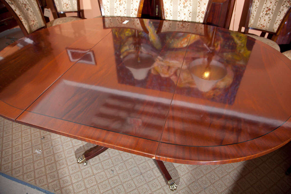American Fine Flame Mahogany Circular Dining Room Table