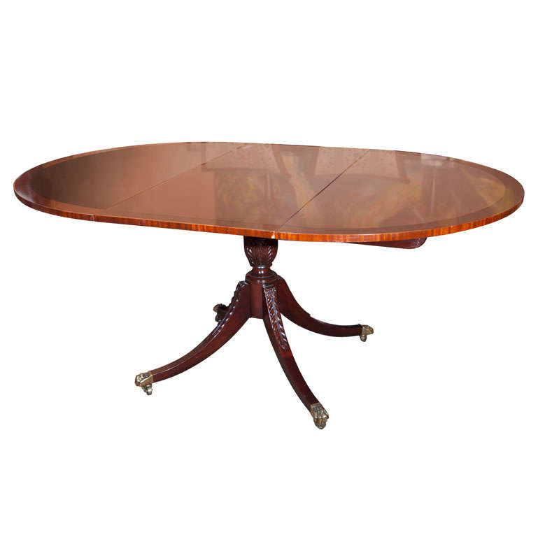 Fine Flame Mahogany Circular Dining Room Table