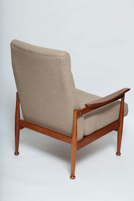 Hand-Crafted GUY ROGERS 'MANHATTAN' CHAIR