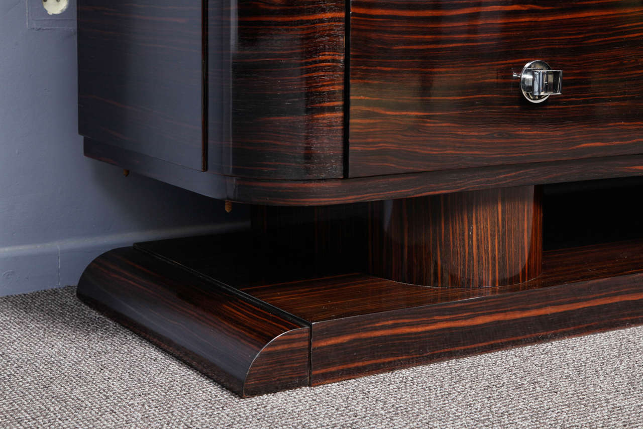 Art-deco Sideboard 1