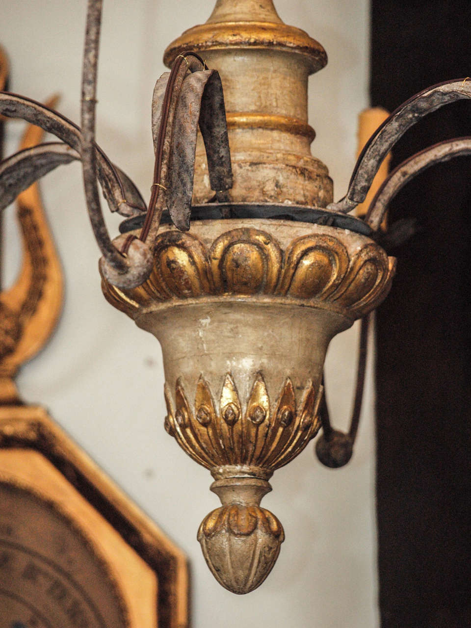18th c. Tuscan Gilt Wood and Paint 6 Arm Chandelier In Excellent Condition In Natchez, MS