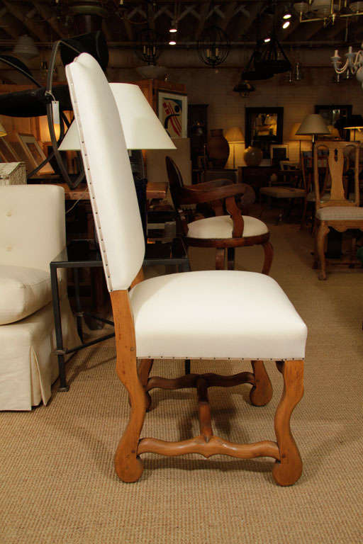 20th Century Set of Six Walnut  ‘Os de Mouton’ Style Upholstered Chairs For Sale
