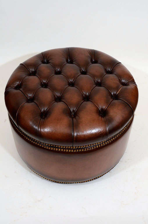 Pair Round Tufted Leather Lift-Top Ottomans, England, 20th C. 2
