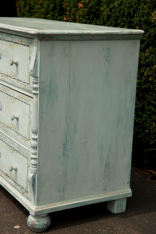 Antique  Romanian  Painted Chest of Drawers For Sale 4
