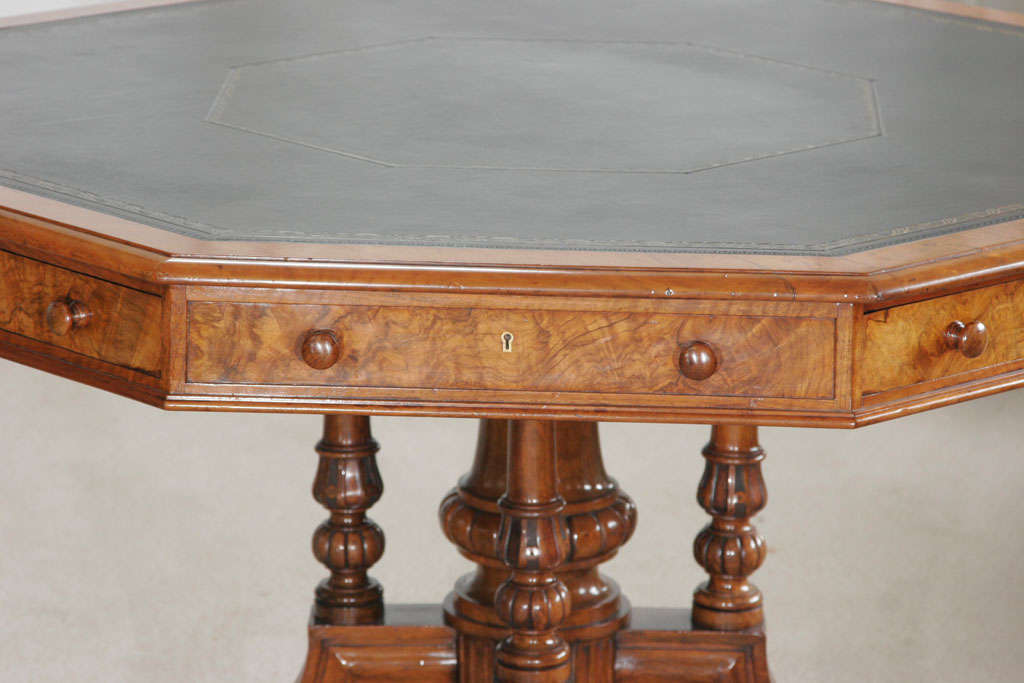 English Gillows of Lancaster walnut octagonal drum table, England circa 1860 For Sale