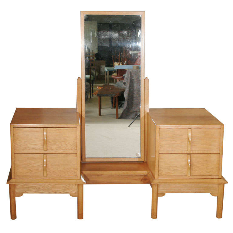 Gordon Russell Oak Dressing Table, England, circa 1930 For Sale
