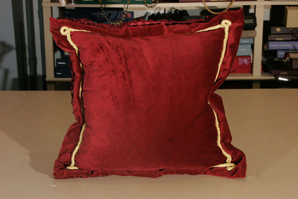 A set of 2 Venitian Velvet Damask pillows 1