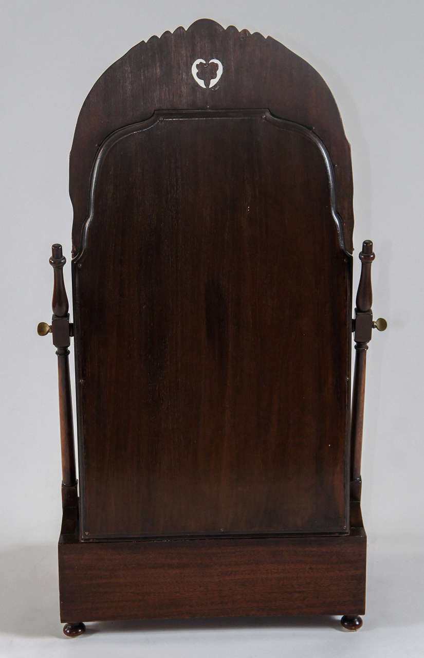 William & Mary Style Burled Walnut Dressing Table Mirror, England, circa 1910 2